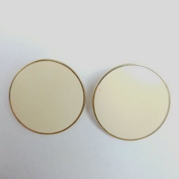 Vintage Monet Cream Enamel Round Clip On Earrings, Retro 90s Style Estate - Picture 7 of 7